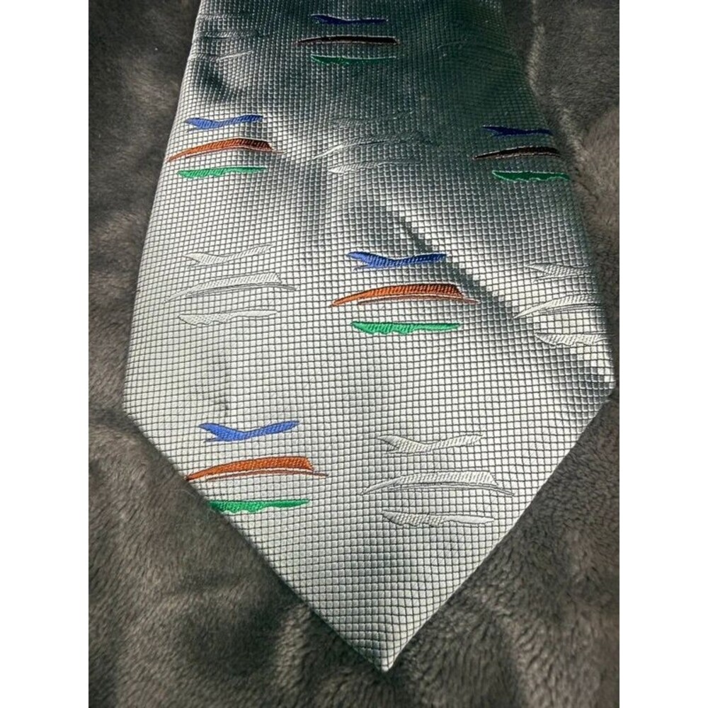 VTG Hong Kong Airport Core Programme Tie Silver Gold Novelty Aviation Necktie